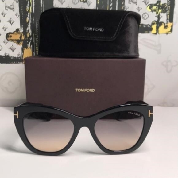 NEW Authentic Tom Ford Black Cat-Eye Sunglasses TF940 01B - Picture 6 of 11